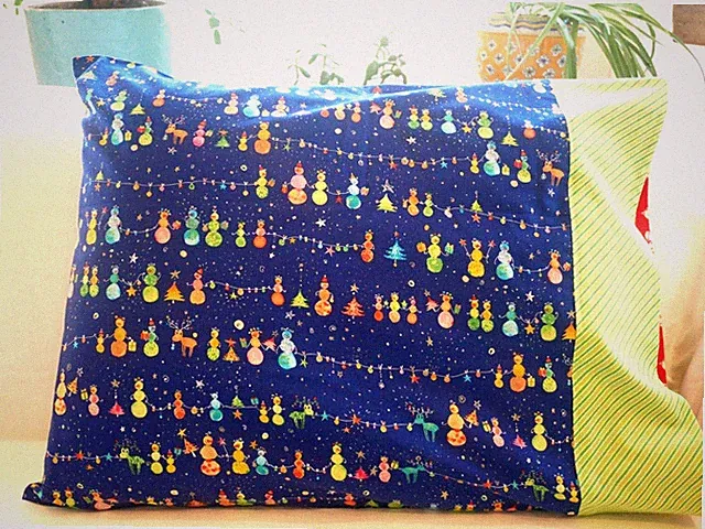 Handmade Set Of Standard Size Pillowcases: Snowmen with Lights