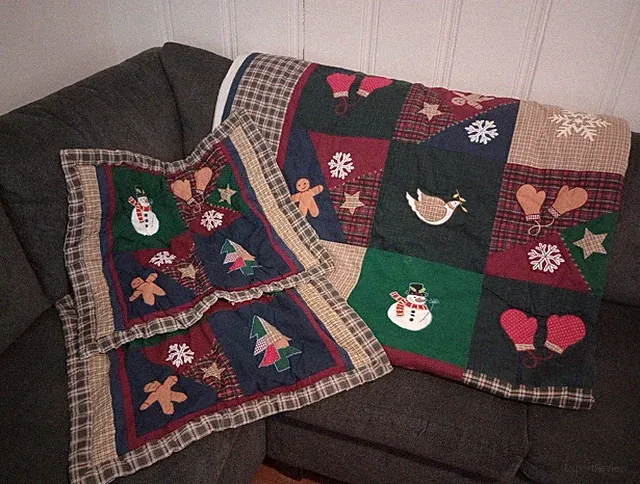 Home Classics Queen Size Winter Story Quilt & Shams Christmas Snowman Holiday