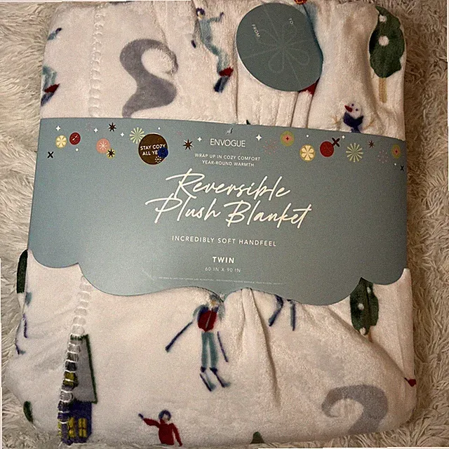 New ENVOGUE Wrap Up Twin Blanket Reversible Snowmen/Gingham Check