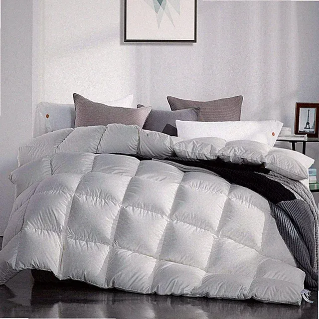 SNOWMAN Luxury Goose Down Comforter Duvet Insert Queen Size Winter Warm